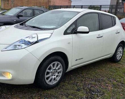 Белый Ниссан Лиф, объемом двигателя 0 л и пробегом 125 тыс. км за 5200 $, фото 8 на Automoto.ua