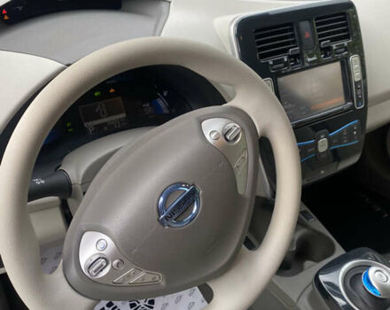 Білий Ніссан Ліф, об'ємом двигуна 0 л та пробігом 81 тис. км за 4600 $, фото 56 на Automoto.ua