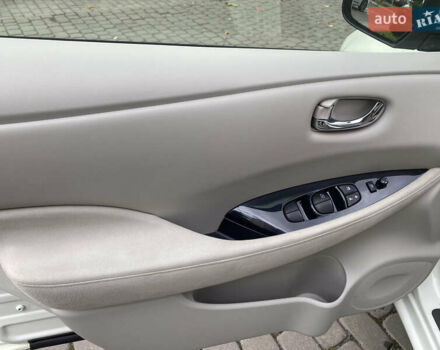 Білий Ніссан Ліф, об'ємом двигуна 0 л та пробігом 81 тис. км за 4600 $, фото 11 на Automoto.ua