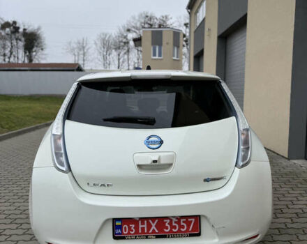 Белый Ниссан Лиф, объемом двигателя 0 л и пробегом 91 тыс. км за 4500 $, фото 5 на Automoto.ua