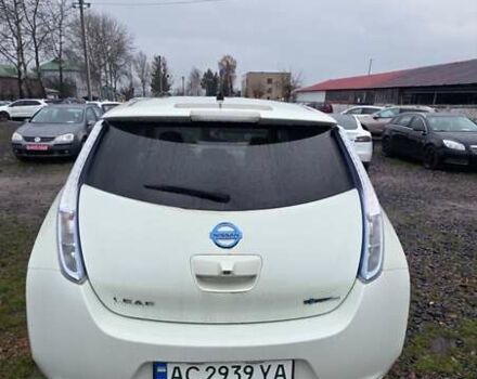 Белый Ниссан Лиф, объемом двигателя 0 л и пробегом 125 тыс. км за 5200 $, фото 6 на Automoto.ua