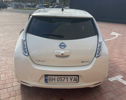 Белый Ниссан Лиф, объемом двигателя 0 л и пробегом 181 тыс. км за 4000 $, фото 1 на Automoto.ua