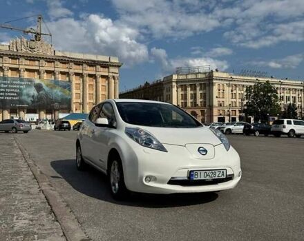 Белый Ниссан Лиф, объемом двигателя 0 л и пробегом 119 тыс. км за 5900 $, фото 3 на Automoto.ua