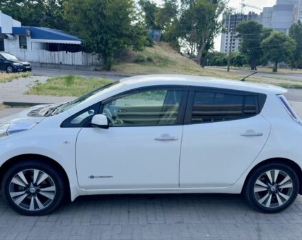 Белый Ниссан Лиф, объемом двигателя 0 л и пробегом 121 тыс. км за 6800 $, фото 7 на Automoto.ua