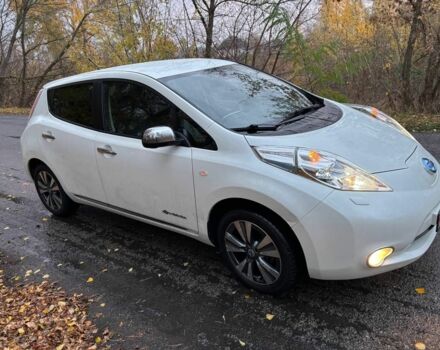 Белый Ниссан Лиф, объемом двигателя 0 л и пробегом 106 тыс. км за 8800 $, фото 23 на Automoto.ua