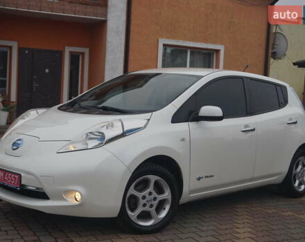 Білий Ніссан Ліф, об'ємом двигуна 0 л та пробігом 138 тис. км за 5888 $, фото 1 на Automoto.ua