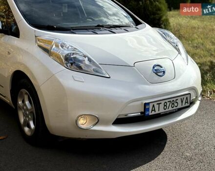 Белый Ниссан Лиф, объемом двигателя 0 л и пробегом 155 тыс. км за 5555 $, фото 8 на Automoto.ua