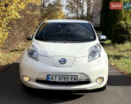 Белый Ниссан Лиф, объемом двигателя 0 л и пробегом 155 тыс. км за 5555 $, фото 1 на Automoto.ua