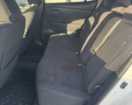 Белый Ниссан Лиф, объемом двигателя 0 л и пробегом 49 тыс. км за 7500 $, фото 12 на Automoto.ua