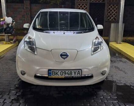 Білий Ніссан Ліф, об'ємом двигуна 0 л та пробігом 217 тис. км за 10500 $, фото 22 на Automoto.ua