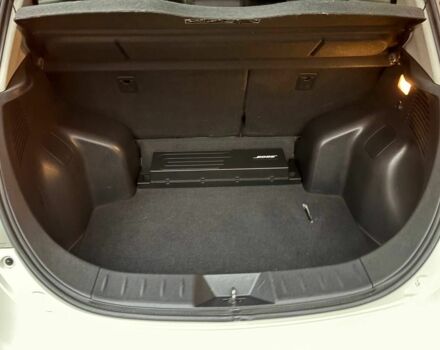 Белый Ниссан Лиф, объемом двигателя 0 л и пробегом 106 тыс. км за 8800 $, фото 11 на Automoto.ua