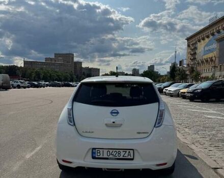 Белый Ниссан Лиф, объемом двигателя 0 л и пробегом 119 тыс. км за 5900 $, фото 4 на Automoto.ua