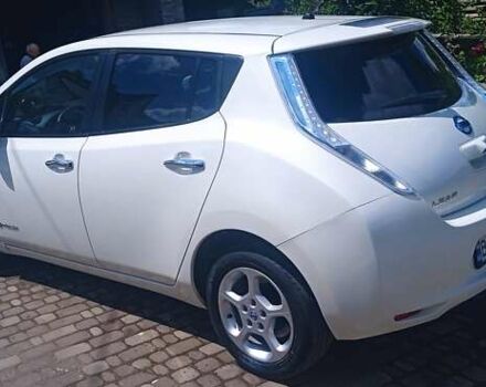 Белый Ниссан Лиф, объемом двигателя 0 л и пробегом 110 тыс. км за 6500 $, фото 4 на Automoto.ua