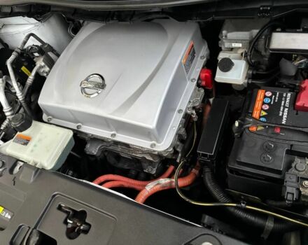 Белый Ниссан Лиф, объемом двигателя 0 л и пробегом 106 тыс. км за 8800 $, фото 14 на Automoto.ua