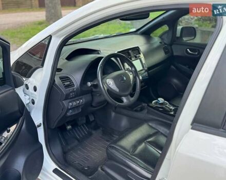 Белый Ниссан Лиф, объемом двигателя 0 л и пробегом 179 тыс. км за 6700 $, фото 20 на Automoto.ua