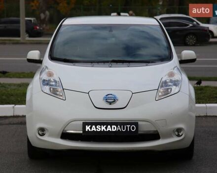 Белый Ниссан Лиф, объемом двигателя 0 л и пробегом 220 тыс. км за 7300 $, фото 1 на Automoto.ua