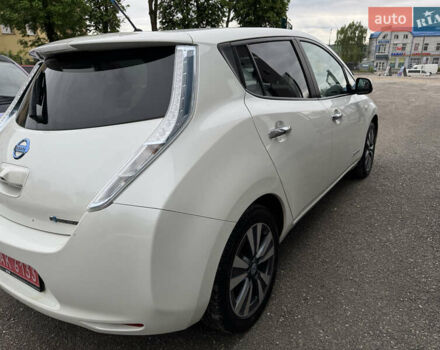 Белый Ниссан Лиф, объемом двигателя 0 л и пробегом 283 тыс. км за 5200 $, фото 4 на Automoto.ua