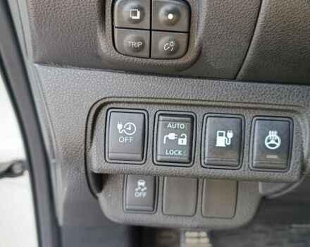 Белый Ниссан Лиф, объемом двигателя 0 л и пробегом 126 тыс. км за 5000 $, фото 22 на Automoto.ua