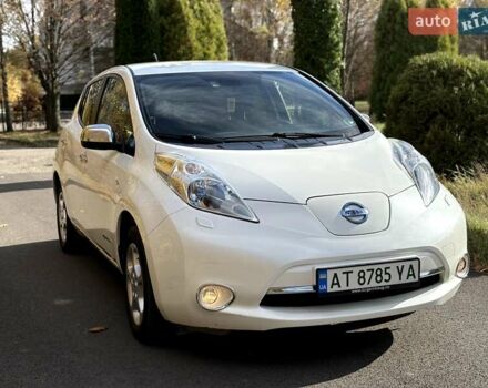 Белый Ниссан Лиф, объемом двигателя 0 л и пробегом 155 тыс. км за 5555 $, фото 4 на Automoto.ua