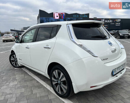 Белый Ниссан Лиф, объемом двигателя 0 л и пробегом 115 тыс. км за 4800 $, фото 3 на Automoto.ua