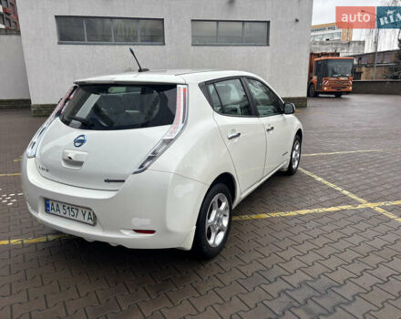 Белый Ниссан Лиф, объемом двигателя 0 л и пробегом 120 тыс. км за 7500 $, фото 9 на Automoto.ua