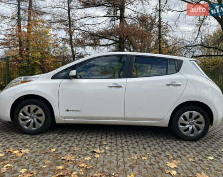 Белый Ниссан Лиф, объемом двигателя 0 л и пробегом 139 тыс. км за 7300 $, фото 7 на Automoto.ua