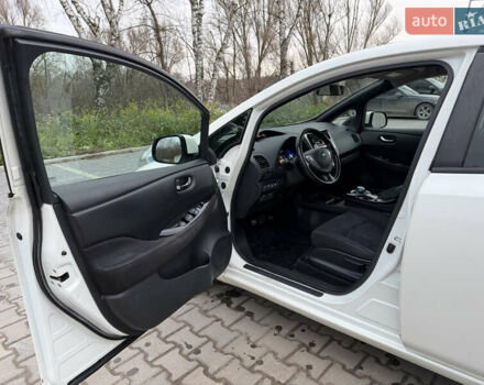 Білий Ніссан Ліф, об'ємом двигуна 0 л та пробігом 122 тис. км за 6200 $, фото 9 на Automoto.ua