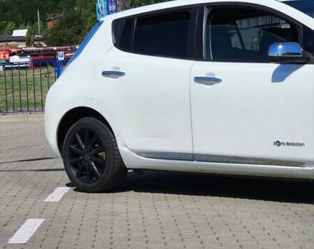 Белый Ниссан Лиф, объемом двигателя 0 л и пробегом 137 тыс. км за 6500 $, фото 9 на Automoto.ua