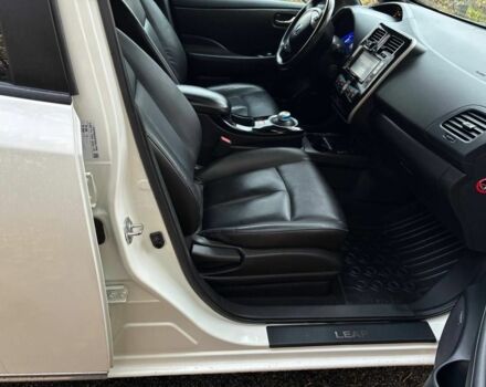 Белый Ниссан Лиф, объемом двигателя 0 л и пробегом 106 тыс. км за 8800 $, фото 13 на Automoto.ua