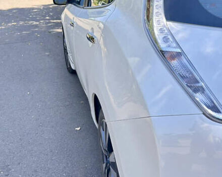 Білий Ніссан Ліф, об'ємом двигуна 0 л та пробігом 150 тис. км за 6800 $, фото 18 на Automoto.ua