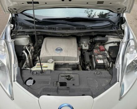 Белый Ниссан Лиф, объемом двигателя 0 л и пробегом 143 тыс. км за 5700 $, фото 9 на Automoto.ua