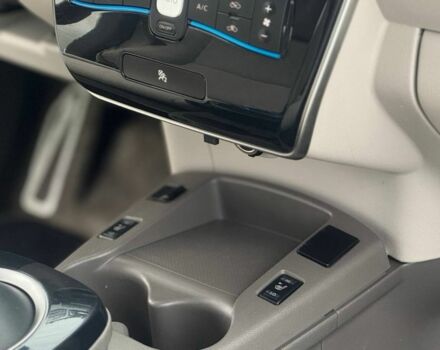 Білий Ніссан Ліф, об'ємом двигуна 0 л та пробігом 114 тис. км за 4900 $, фото 11 на Automoto.ua