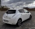 Білий Ніссан Ліф, об'ємом двигуна 0 л та пробігом 165 тис. км за 5300 $, фото 1 на Automoto.ua