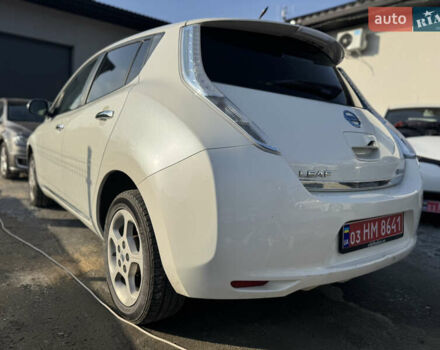 Белый Ниссан Лиф, объемом двигателя 0 л и пробегом 49 тыс. км за 7500 $, фото 3 на Automoto.ua