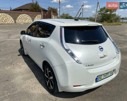 Білий Ніссан Ліф, об'ємом двигуна 0 л та пробігом 310 тис. км за 5300 $, фото 3 на Automoto.ua