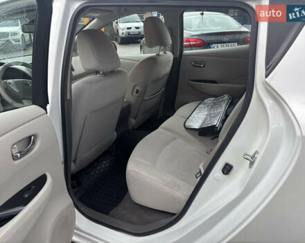 Белый Ниссан Лиф, объемом двигателя 0 л и пробегом 120 тыс. км за 7500 $, фото 25 на Automoto.ua