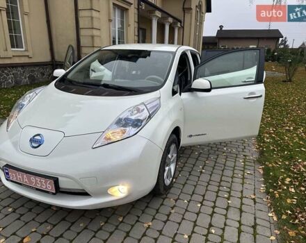 Белый Ниссан Лиф, объемом двигателя 0 л и пробегом 132 тыс. км за 5300 $, фото 11 на Automoto.ua
