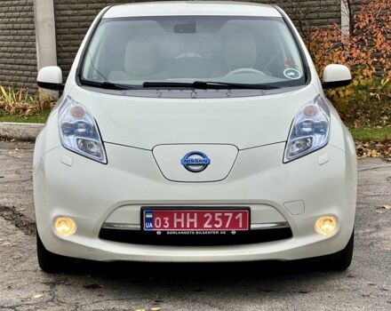 Белый Ниссан Лиф, объемом двигателя 0 л и пробегом 140 тыс. км за 4950 $, фото 5 на Automoto.ua