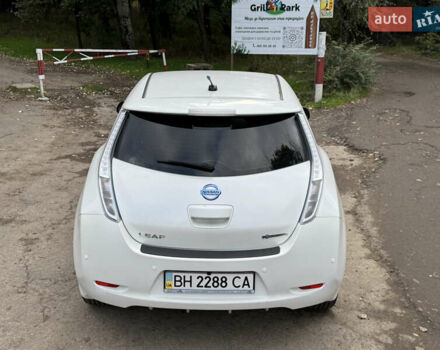 Белый Ниссан Лиф, объемом двигателя 0 л и пробегом 143 тыс. км за 5700 $, фото 2 на Automoto.ua