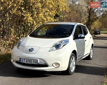 Белый Ниссан Лиф, объемом двигателя 0 л и пробегом 155 тыс. км за 5555 $, фото 9 на Automoto.ua