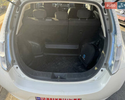 Белый Ниссан Лиф, объемом двигателя 0 л и пробегом 49 тыс. км за 7500 $, фото 14 на Automoto.ua