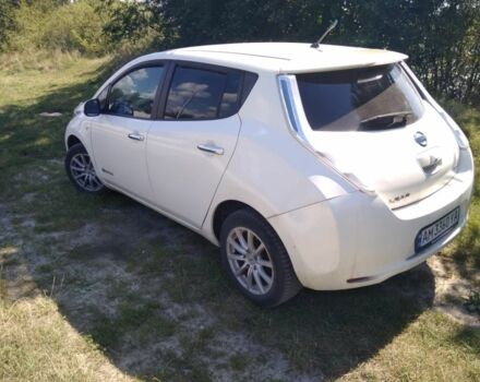 Белый Ниссан Лиф, объемом двигателя 0 л и пробегом 181 тыс. км за 7000 $, фото 3 на Automoto.ua