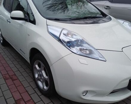 Белый Ниссан Лиф, объемом двигателя 0 л и пробегом 125 тыс. км за 5900 $, фото 3 на Automoto.ua