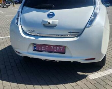 Белый Ниссан Лиф, объемом двигателя 0 л и пробегом 137 тыс. км за 6500 $, фото 12 на Automoto.ua