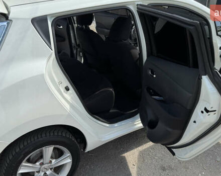 Білий Ніссан Ліф, об'ємом двигуна 0 л та пробігом 187 тис. км за 6300 $, фото 21 на Automoto.ua