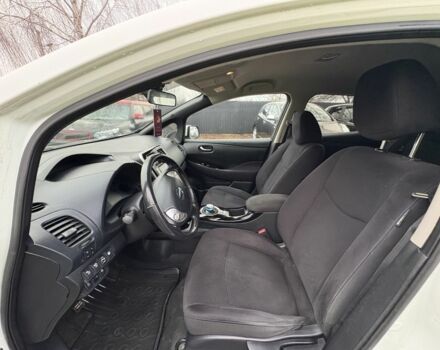 Белый Ниссан Лиф, объемом двигателя 0 л и пробегом 116 тыс. км за 6500 $, фото 21 на Automoto.ua