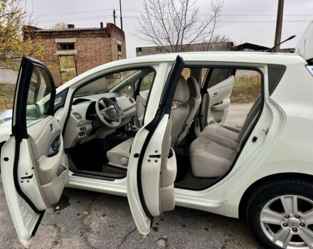 Белый Ниссан Лиф, объемом двигателя 0 л и пробегом 140 тыс. км за 4950 $, фото 18 на Automoto.ua