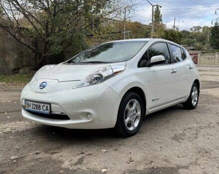 Белый Ниссан Лиф, объемом двигателя 0 л и пробегом 143 тыс. км за 5700 $, фото 2 на Automoto.ua