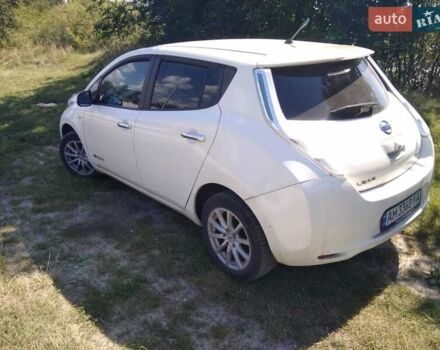 Белый Ниссан Лиф, объемом двигателя 0 л и пробегом 181 тыс. км за 6445 $, фото 7 на Automoto.ua