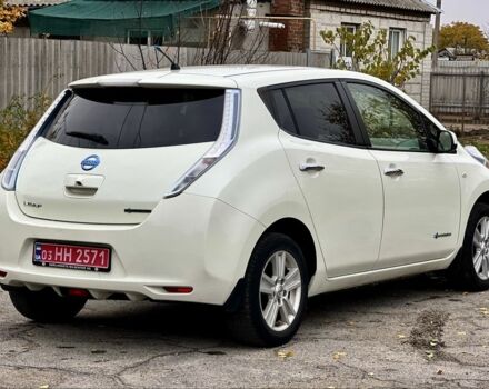 Белый Ниссан Лиф, объемом двигателя 0 л и пробегом 140 тыс. км за 4950 $, фото 15 на Automoto.ua